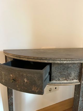 Tavolo consolle mezzaluna in metallo grigio