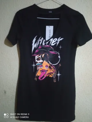 Camiseta SHEIN con estampado gráfico