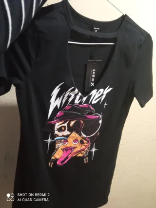 Camiseta SHEIN con estampado gráfico