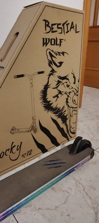 Patinete Bestial Wolf Rocky R12