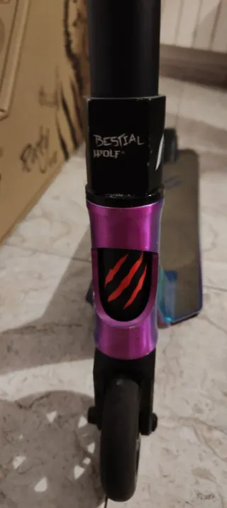 Patinete Bestial Wolf Rocky R12