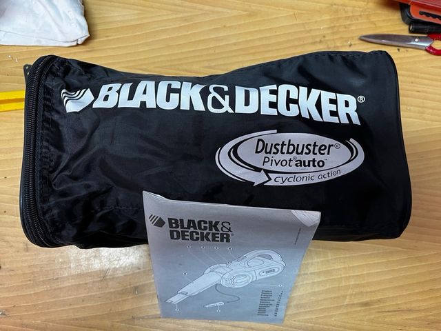Aspiradora  coche Black&Decker Pivot Auto
