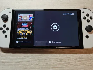 Nintendo Switch OLED Bianca + 2 Giochi