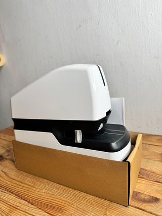 Grapadora Eléctrica Rapid Optima 60E