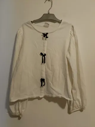 Blusa Zara blanca con lazos talla 11/12