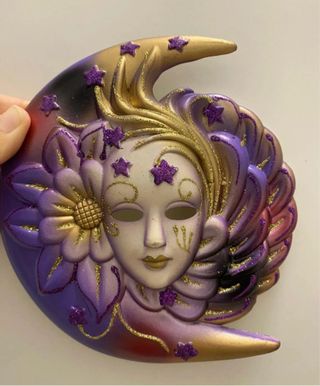 Decorazione Carnevale Luna Viola e Oro dipinta man