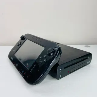 Nintendo Wii U Console + Gamepad + Gioco