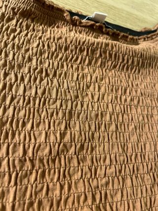 Top de Subdued marron