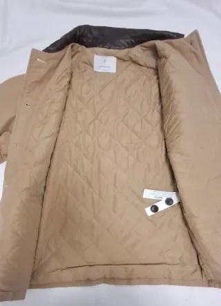 Chaqueta Stradivarius Beige Cuello Marrón