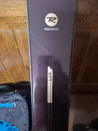 Conjunto esquí: esquís, botas y casco