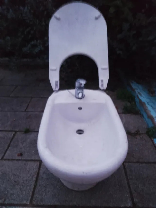 Bidé Roca Blanco Porcelana con tapa