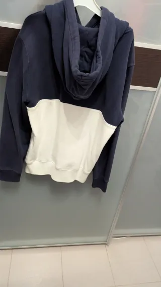 Sudadera Hollister Azul y Blanca