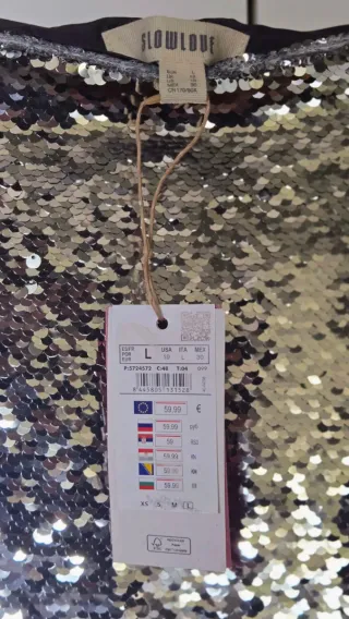 Minifalda de lentejuelas plateadas y negras