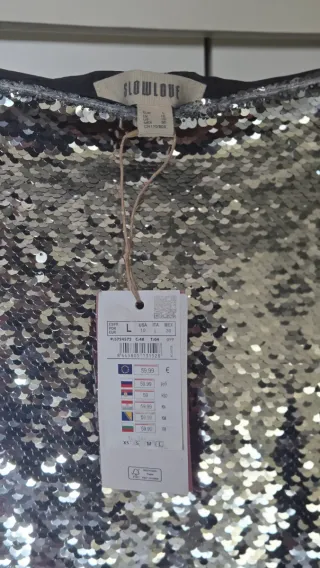 Minifalda de lentejuelas plateadas y negras