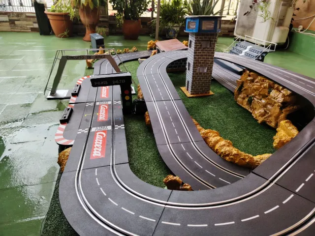 Maqueta carrera Evolution Scalextric