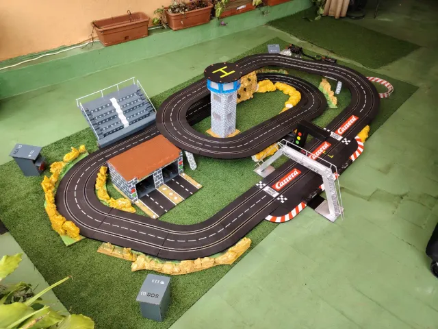 Maqueta carrera Evolution Scalextric