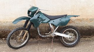 Depósito y plásticos Suzuki DRZ verdes