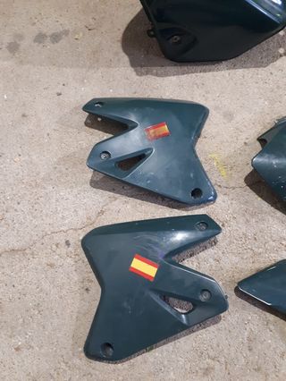 Depósito y plásticos Suzuki DRZ verdes