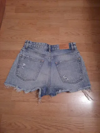 Vaqueros rotos cortos mujer