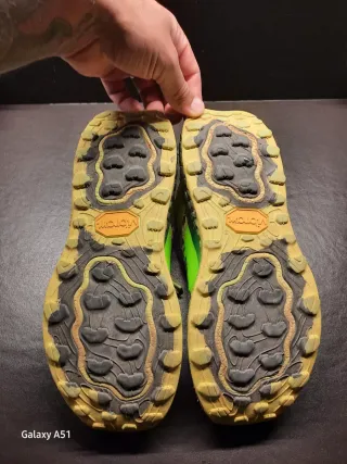 Zapatillas Trail Running New Balance Hierro v7