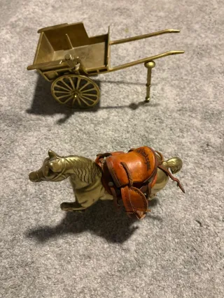 Caballo con Carro y Montura