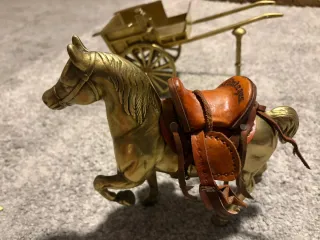 Caballo con Carro y Montura