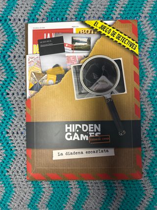 Juego de detectives | La diadema escarlata