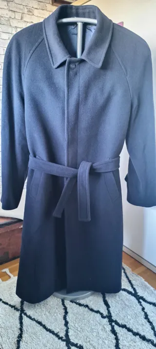 Abrigo de paño azul marino