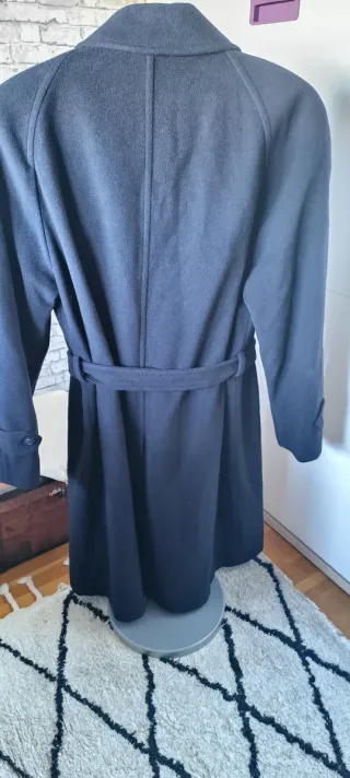 Abrigo de paño azul marino