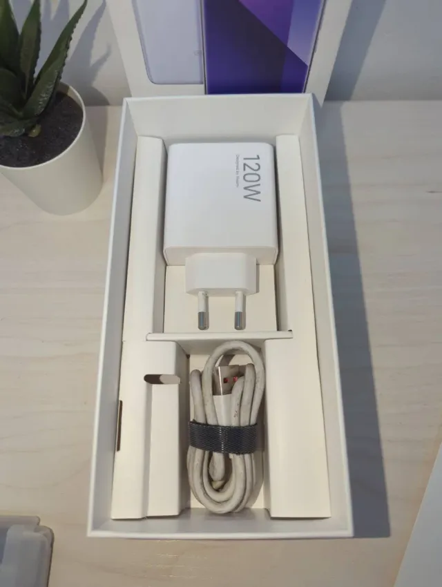 Xiaomi Redmi Note 13 Pro+ Plus 5G preto com CAIXA