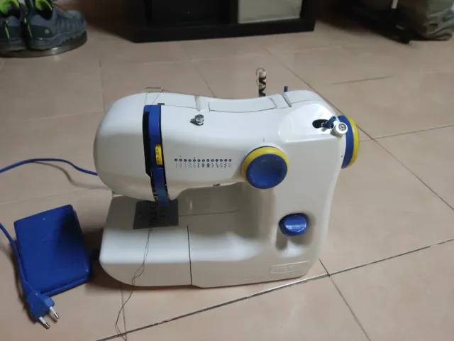Máquina de coser IKEA