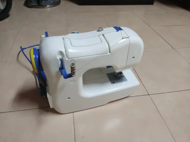 Máquina de coser IKEA