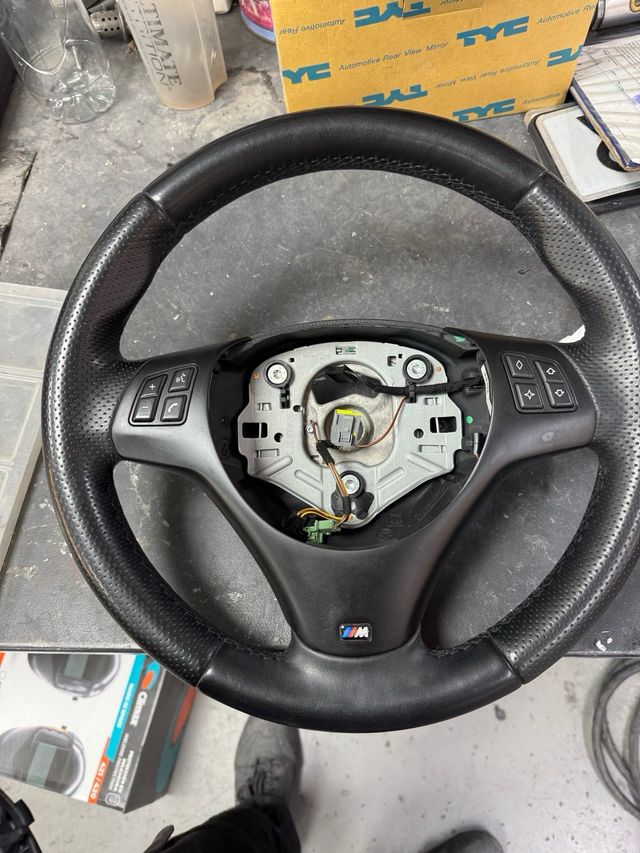 Volante BMW M E90 E91 E92 E93