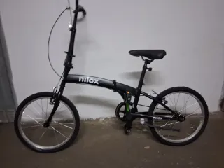 Bicicleta pieghevole nuova senza uso