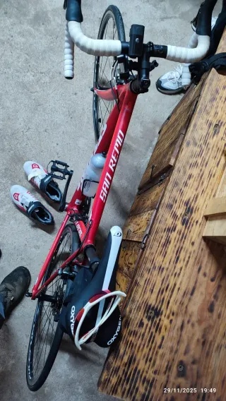 Bicicleta de carretera Stevens Roja