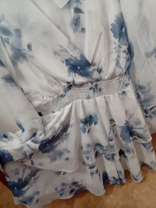 Vestido floral azul y blanco Terranova sin estrena