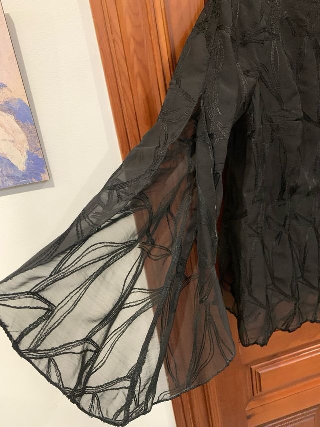 Blusa de transparencias negra