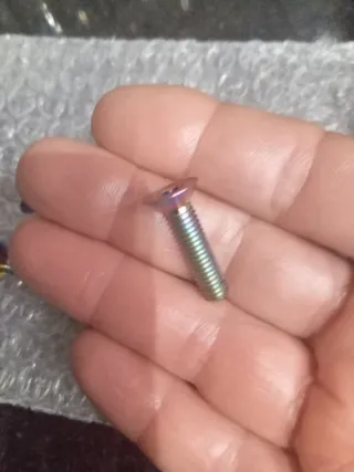 Tornillos Armstrong Torx M6x25 cónico 5€ unidad