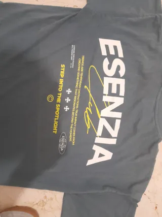 Camiseta oversize ESENZIA azul talla M