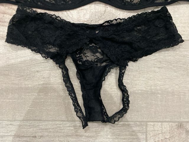 Conjunto de lingerie sexy em renda preta