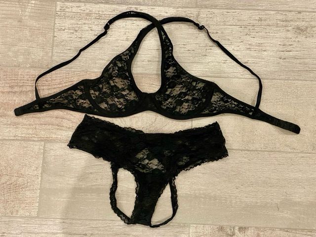 Conjunto de lingerie sexy em renda preta
