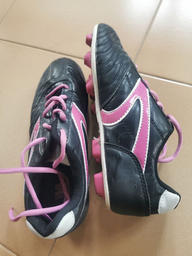 Zapatillas deportivas de fútbol para niñas