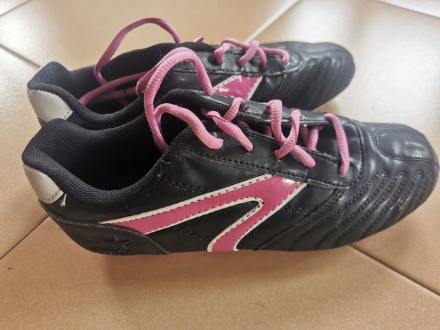 Zapatillas deportivas de fútbol para niñas