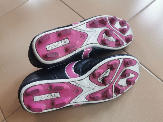 Zapatillas deportivas de fútbol para niñas