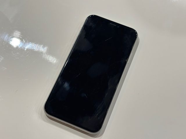 iPhone XR - Bianco | 128GB | 77% batteria