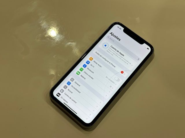 iPhone XR - Bianco | 128GB | 77% batteria