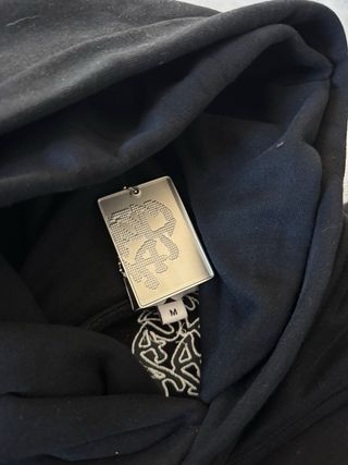 Conjunto Mertra Negro Sudadera y Pantalones