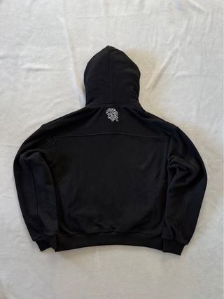 Conjunto Mertra Negro Sudadera y Pantalones