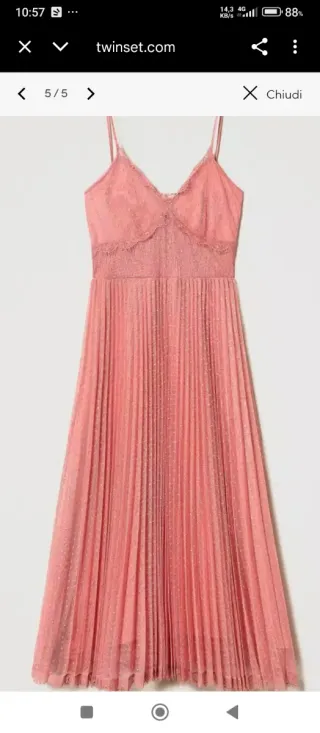 Vestito twin set taglia 38 corrisponde a una xs/s