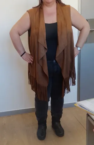 Chaleco con flecos mujer